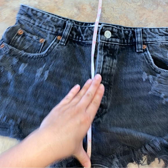 Zara Black Denim Cutoff Shorts Button Fly Distressed Destroyed Wom 8 High Rise - Picture 3 of 6